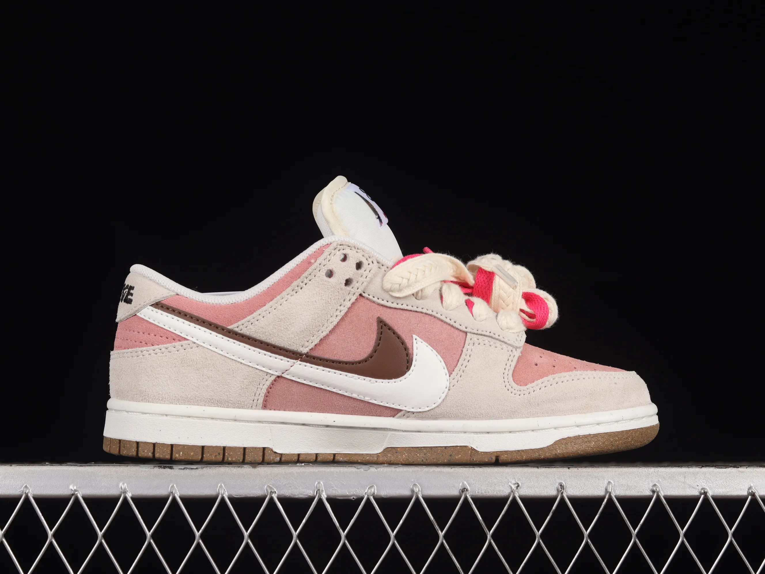 All categories Nk SB Dunk series Nk SB Dunk Low low-top sneakers Nk SB Dunk Low "85" cherry pink SB low-top sports and leisure sneakers DO9457-121